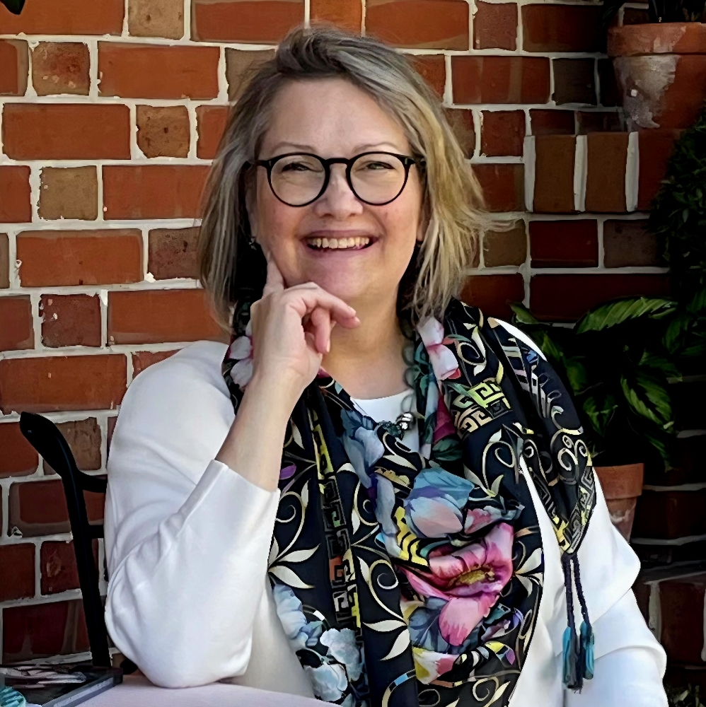 Meet your Posher, Dana